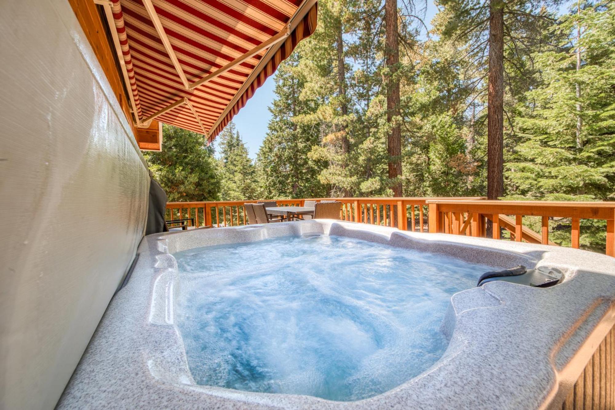 Knotty And Nice - 4Br W Private Hot Tub, Close To Lake Villa Tahoe Vista Exterior photo