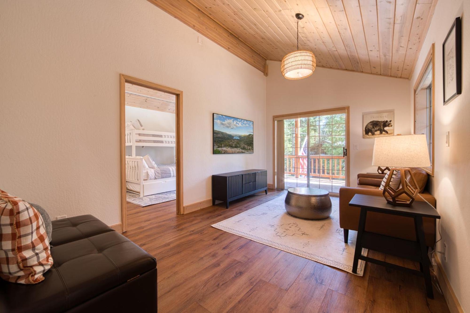 Knotty And Nice - 4Br W Private Hot Tub, Close To Lake Villa Tahoe Vista Exterior photo